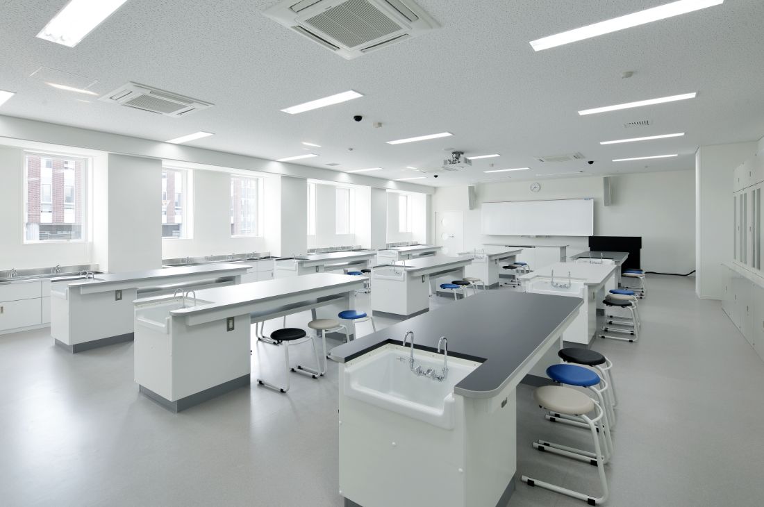 教育学部実習室