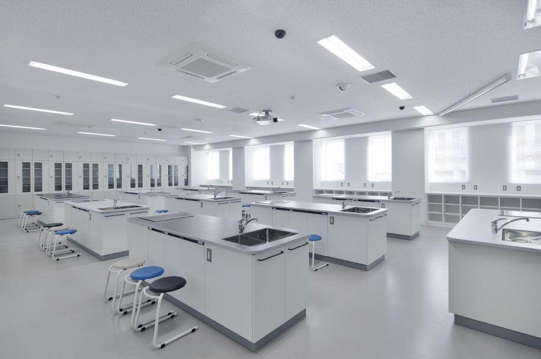 教育学部実習室